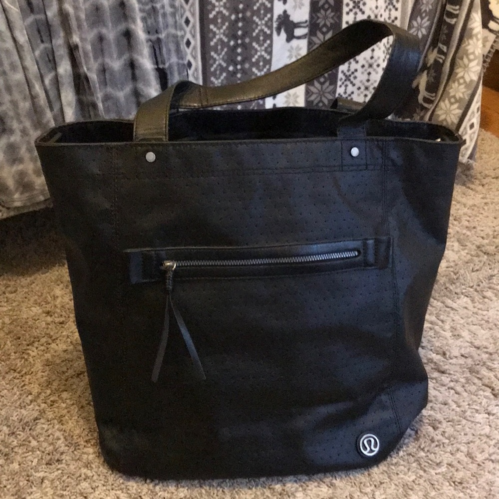 Lululemon tote bag